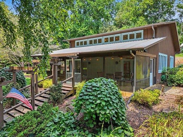 House for sale in Hayesville, North Carolina