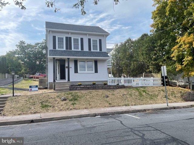 House for sale in Mohnton, Berks County