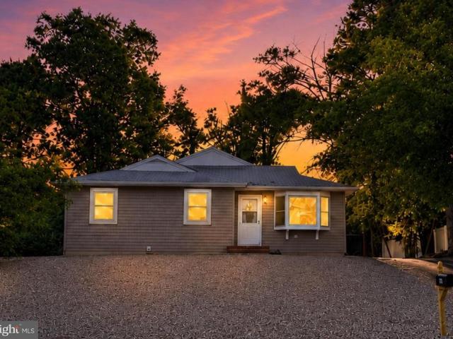 House for sale in Manahawkin, New Jersey