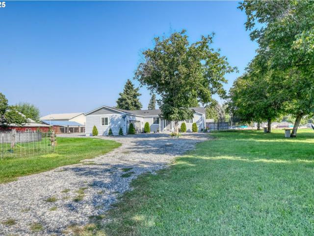 House for sale in Oregonia