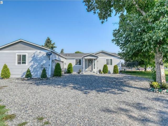 House for sale in Oregonia