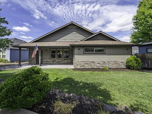 House for sale in Oregonia