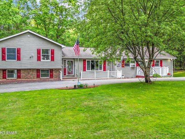House for sale in Gilbert, Pennsylvania