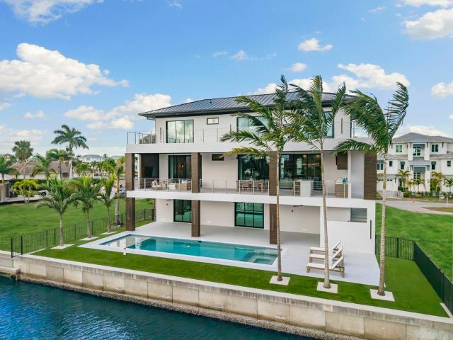House for sale in Vanderbilt Beach, Florida