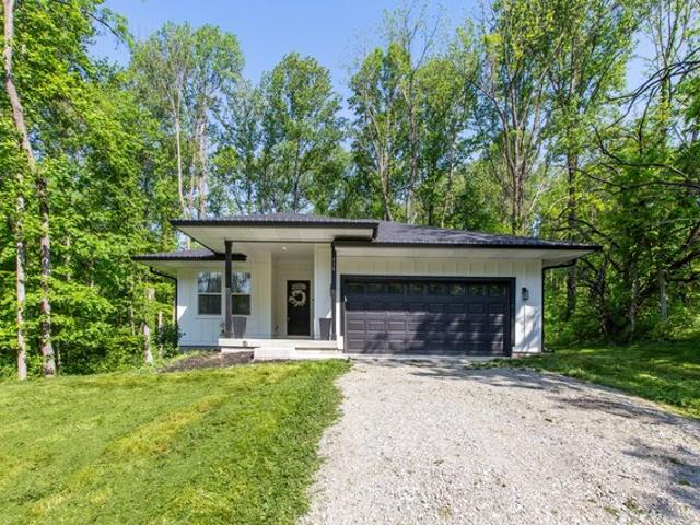 House for sale in Coatesville, Indiana