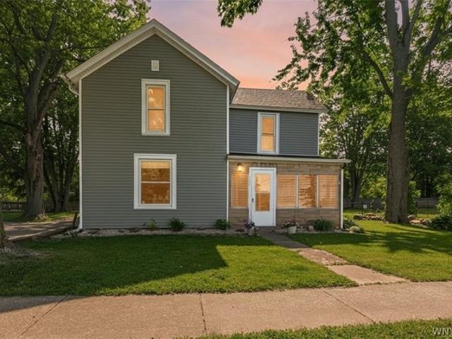 House for sale in Niagara, New York