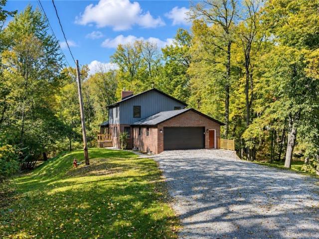 House for sale in Olmsted Falls, Cuyahoga County