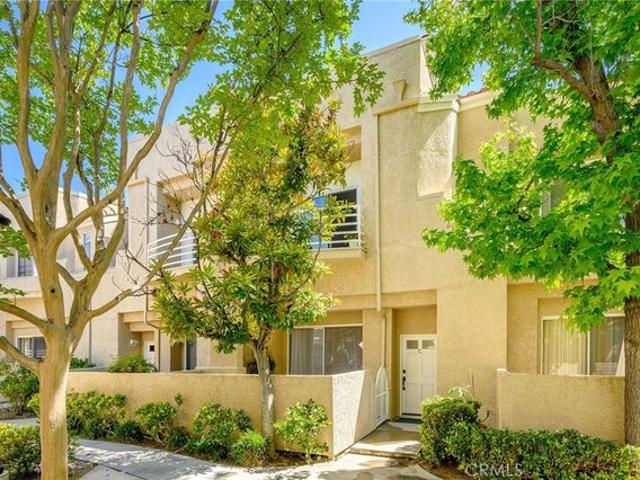 Townhouse for sale in Stevenson Ranch, California