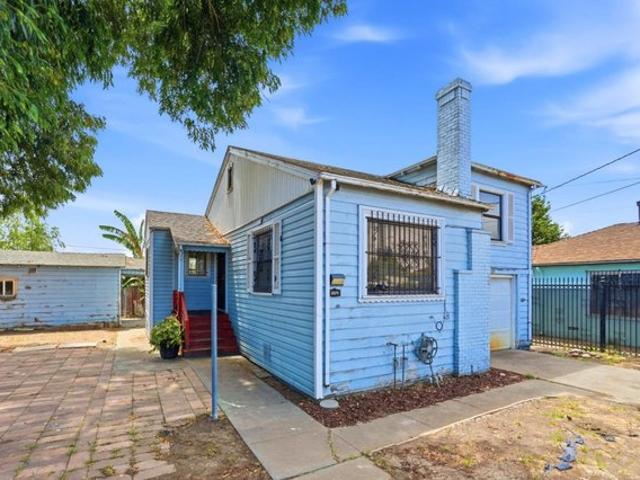 House for sale in Oakland, California