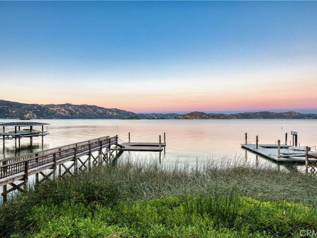 House for sale in Buckingham Park, Kelseyville