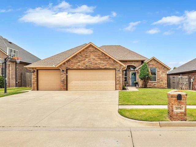 House for sale in El Reno, Canadian County