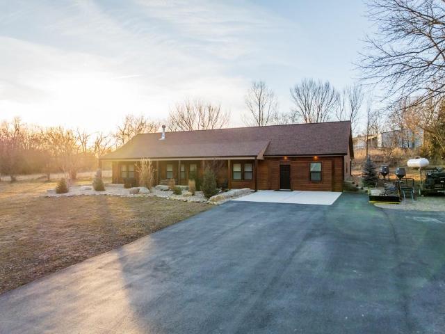 House for sale in Leavenworth County, Kansas