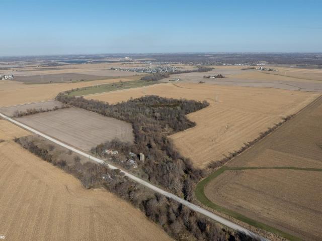 Farm for sale in Linn, Iowa