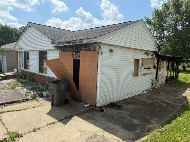 House for sale in Youngstown, Ohio