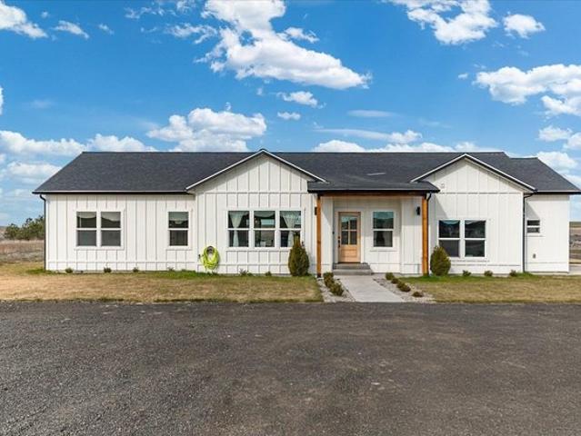 House for sale in Davenport, Washington