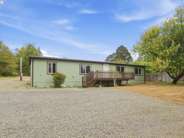 House for sale in Veneta, Lane County
