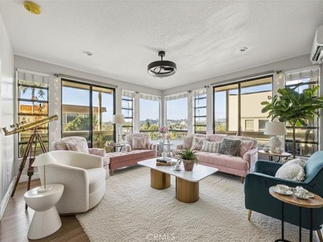 Condo for sale in Signal Hill, California
