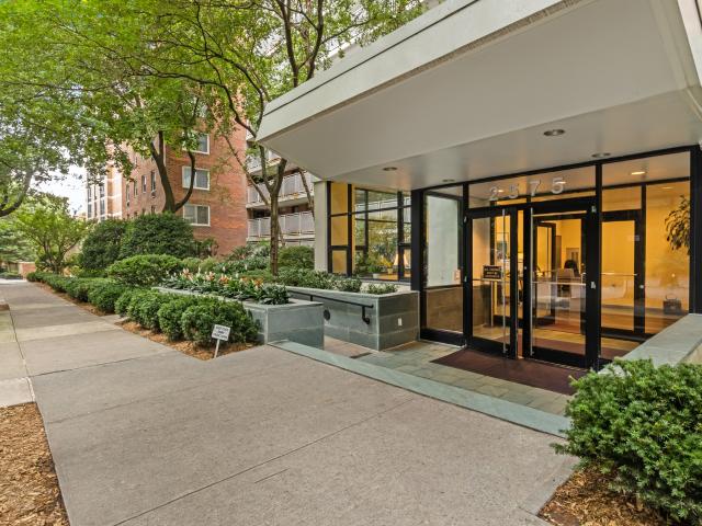 Property for sale in The Bronx, Arverne