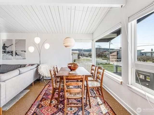 House for sale in Washington