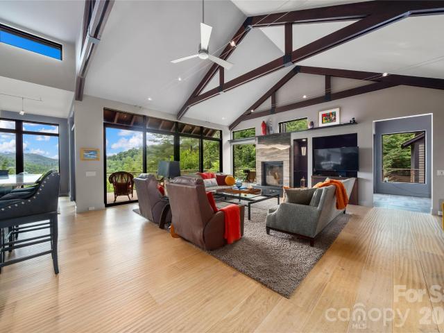 House for sale in Hendersonville, North Carolina
