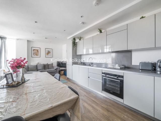 Apartment for rent in Alperton, Greater London