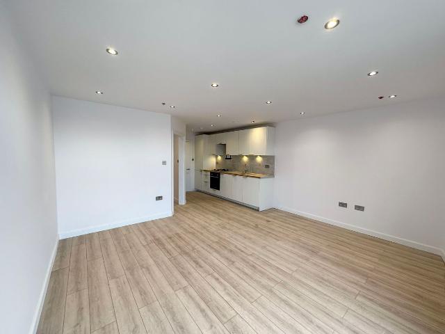 Apartment for rent in Slough, Isle Of Man