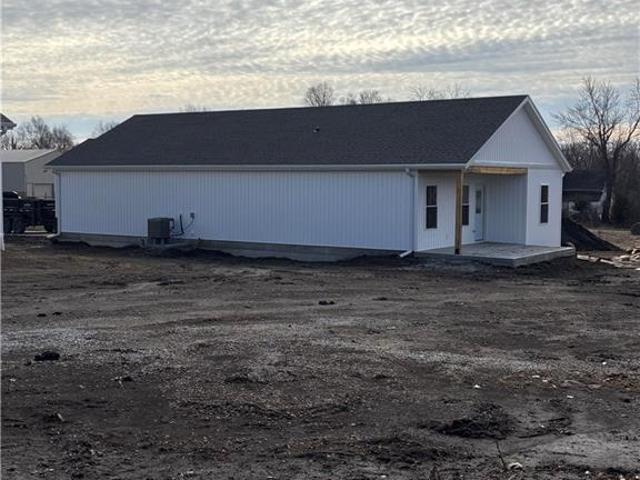 House for sale in Kidder, Missouri