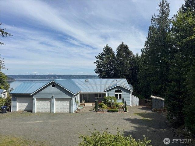 House for sale in Brinnon, Washington
