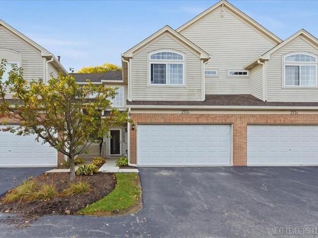 Townhouse for sale in South Elgin, Kane County
