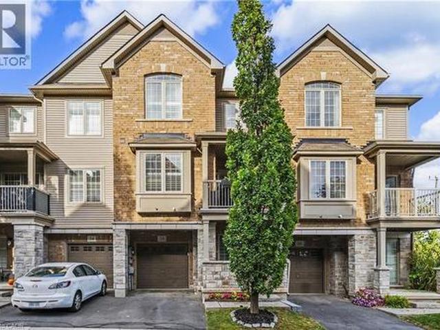 Townhouse for rent in Waterdown, Hamilton