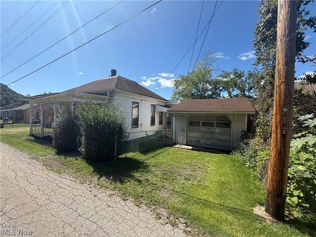 House for sale in Follansbee, Brooke County
