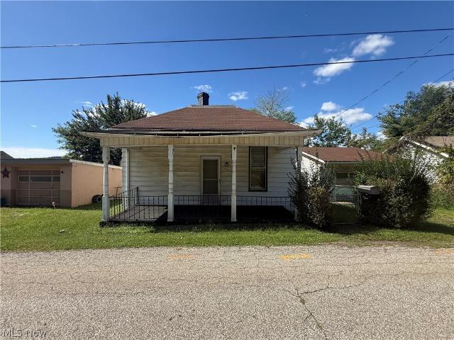 House for sale in Follansbee, Brooke County