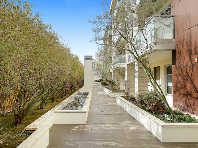 Condo for sale in Pasadena, California