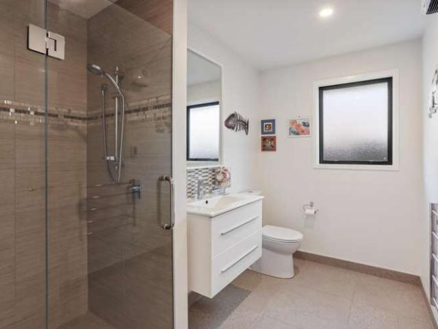 Apartment for sale in Chaslands, Canterbury