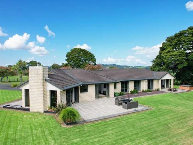 Property for sale in Waiuku