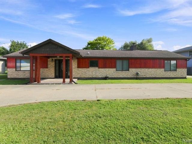 House for sale in Harrison Township, Michigan
