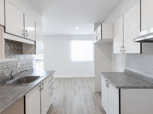 Apartment for rent in Duvernay, Laval (région administrative)