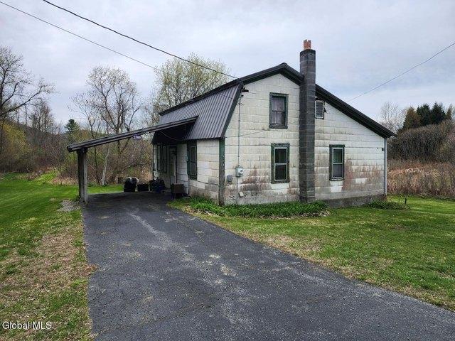 House for sale in Comstock, New York