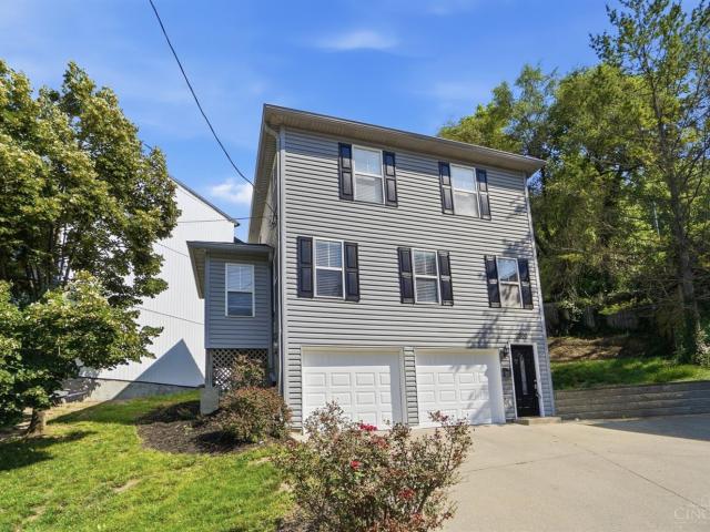 House for sale in Roselawn, Ohio