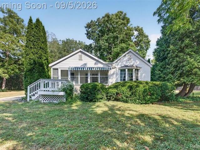 House for sale in Grosse Ile, Michigan