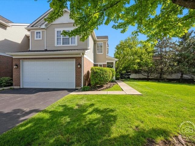 Townhouse for sale in Geneva, Illinois