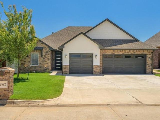 House for sale in Choctaw, Oklahoma