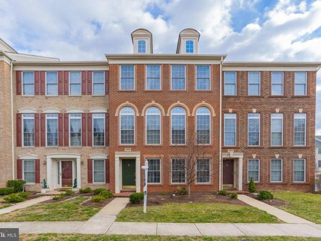 Townhouse for sale in Virginia