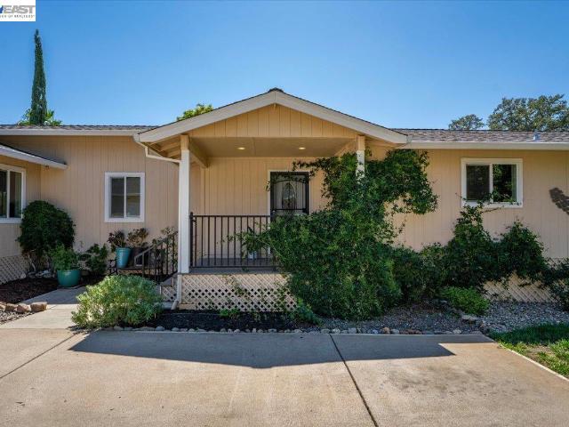 House for sale in Shasta, California