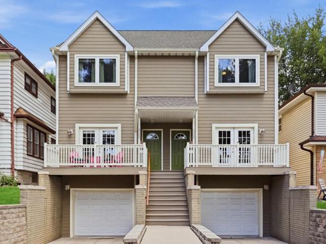 House for sale in Milwaukee, Wisconsin