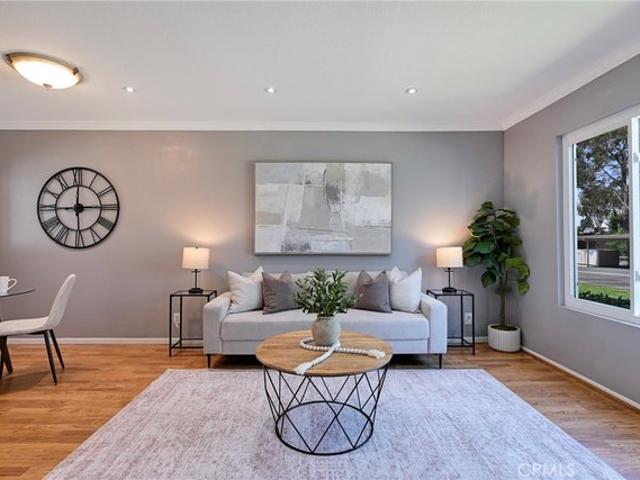 Condo for sale in Foothill Ranch, California