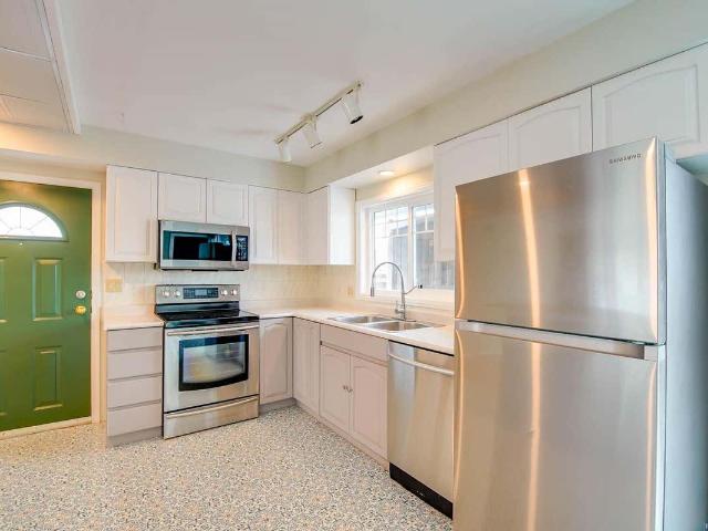 House for sale in Clayoquot, British Columbia