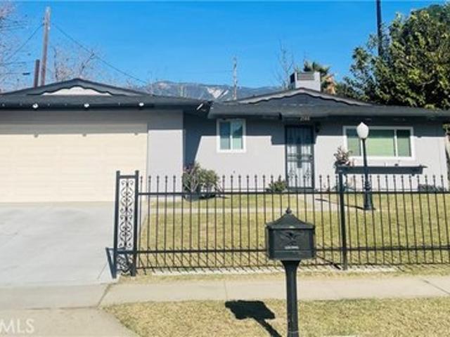 House for sale in Highland, San Bernardino County