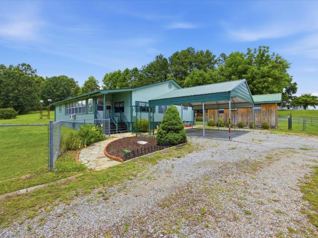House for sale in Chickamauga, Georgia