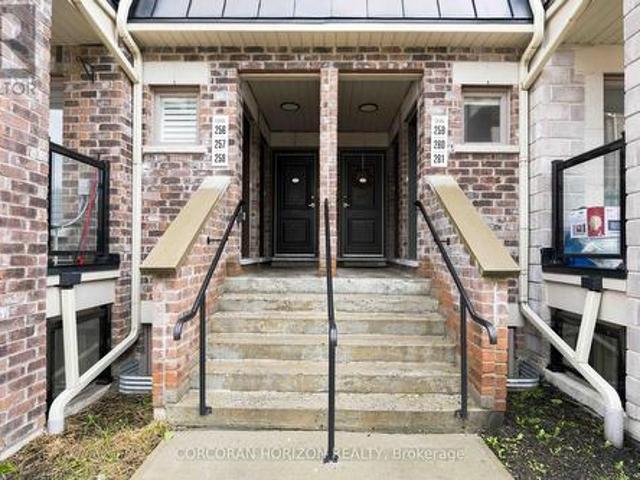 Townhouse for rent in Woburn, Ontario